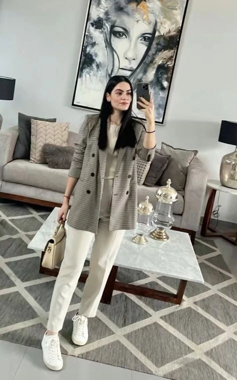 20 Office Business Casual Outfit Ideas That’ll Make You Look Polished and Professional in 2024