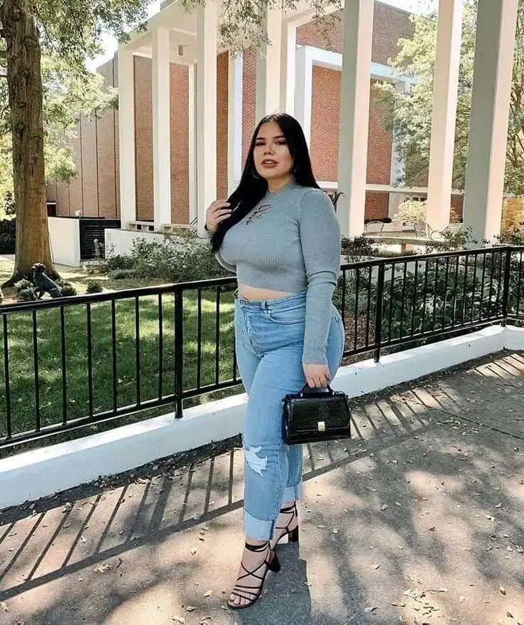 Cropped Sweater and High-Waisted Jeans