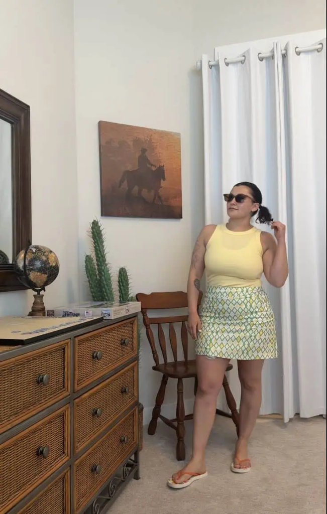 20 Sun-Kissed Back-to-School Outfits: Beach Vibes Meet Campus Style