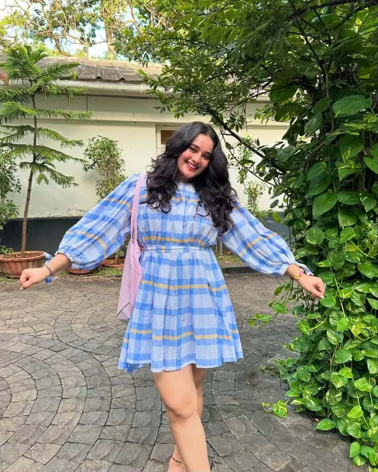 20 Sun-Kissed Back-to-School Outfits: Beach Vibes Meet Campus Style