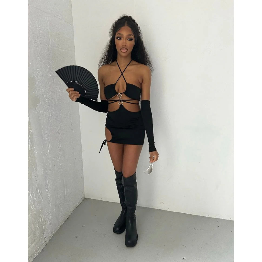 Edgy Cut-Out Mini With Accessories