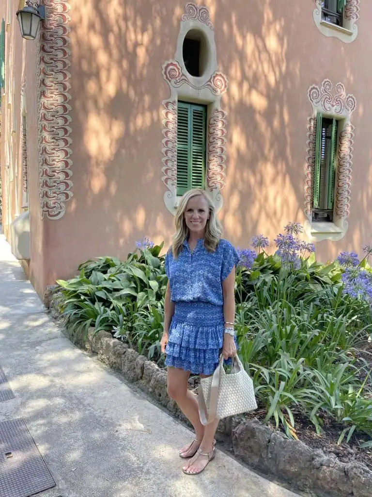 Breezy Blue For Barcelona Sightseeing