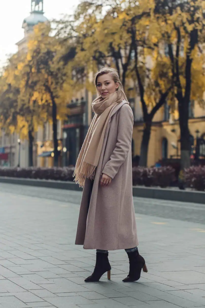 Elegant Neutrals For Autumn Strolls