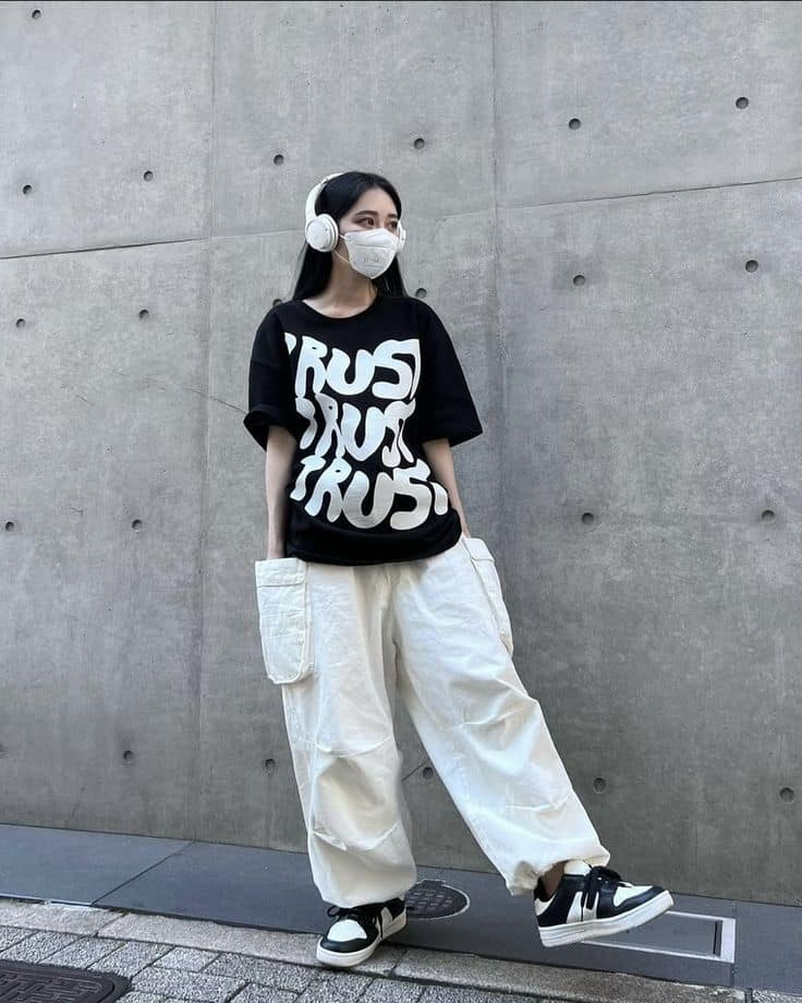 Graphic Tee And Wide-Leg Pants