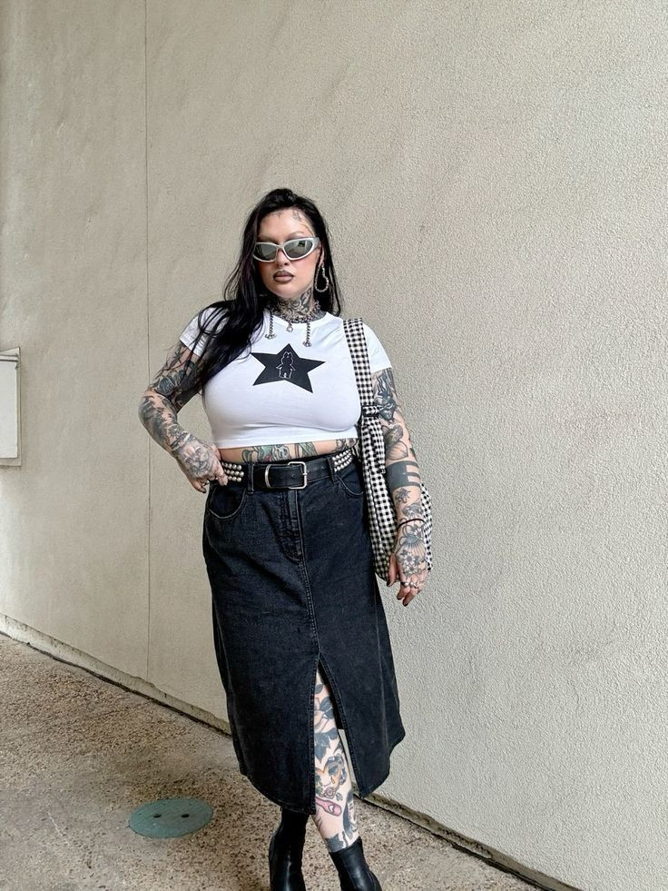 Edgy Star Graphic Crop Top Look